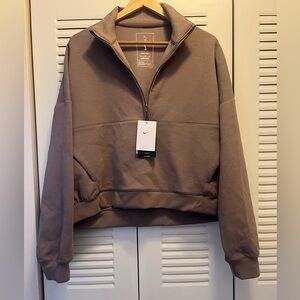 Nike 24.7 ImpossiblySoft Women's Dri-FIT Oversized 1/2-Zip Top